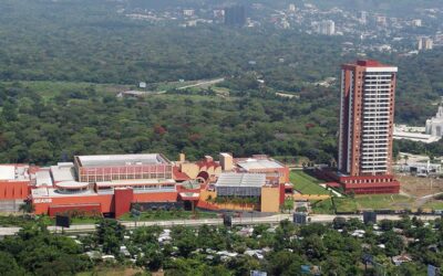 MULTIPLAZA MALL IN EL SALVADOR